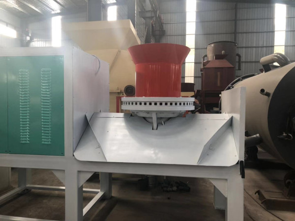 生物質壓塊機